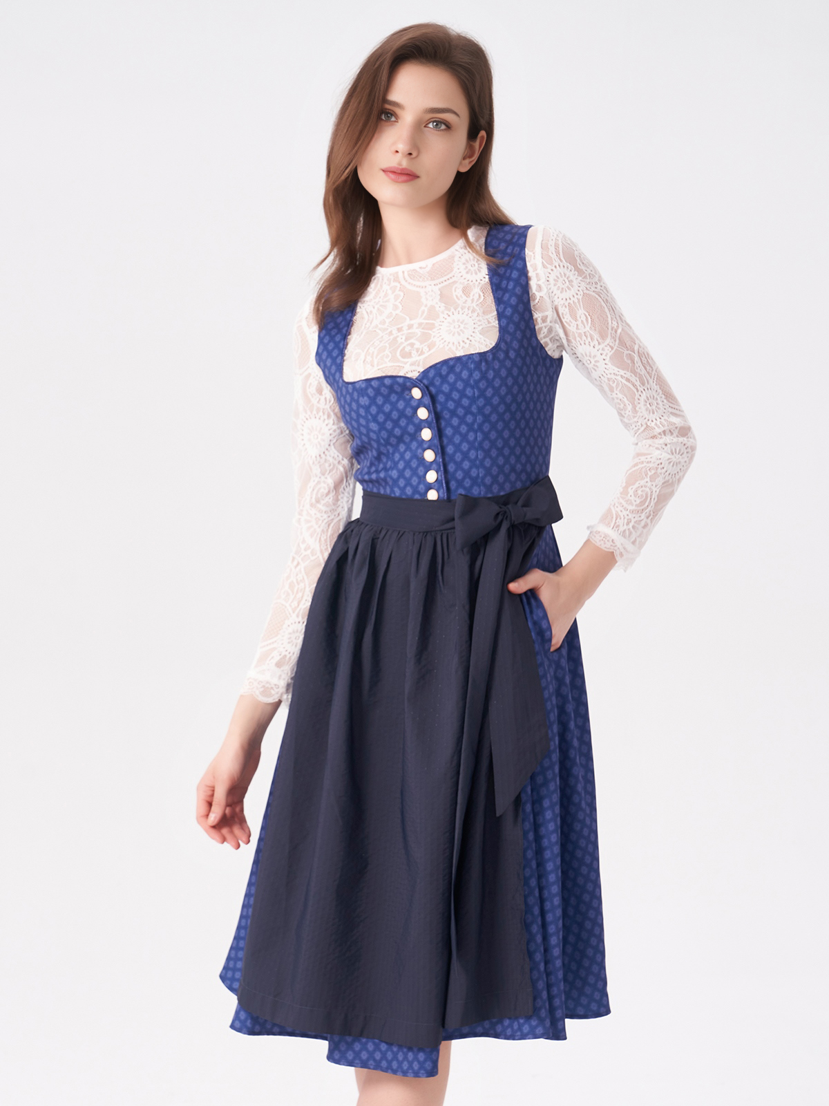 Modernes rot-schwarzes Dirndl mit eleganter Silhouette