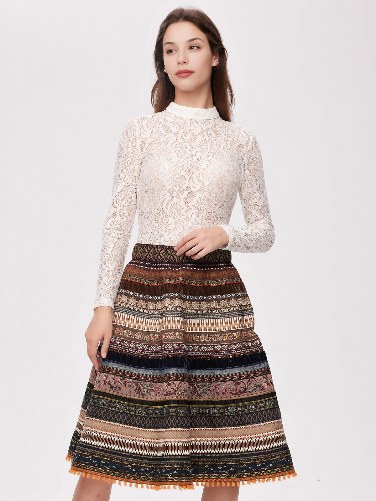 Dirndl in Braun mit modernem Schnitt