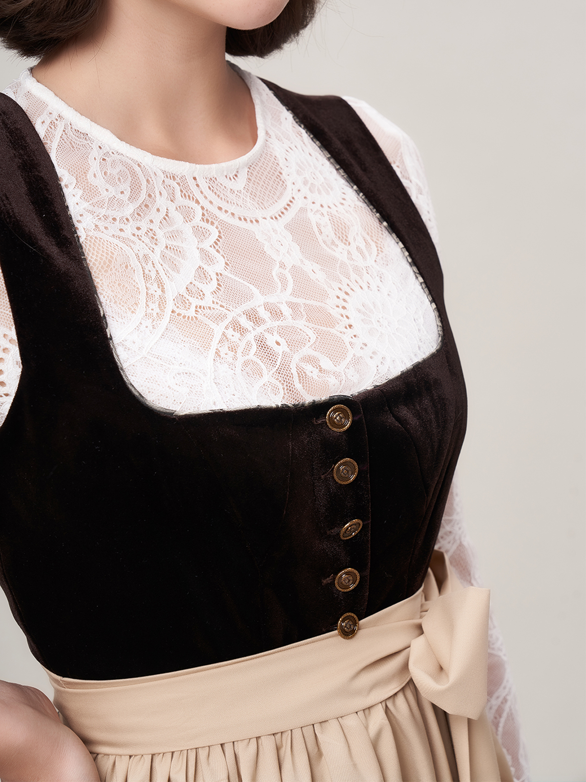 Dirndl Schwarz Rosa in eleganter Ausführung