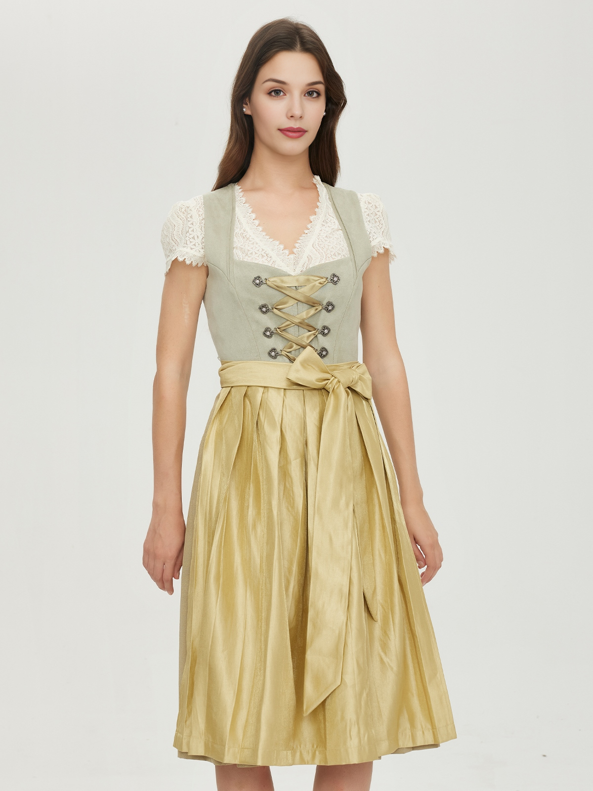 Modernes Dirndl Mint Grün in urbanem Setting