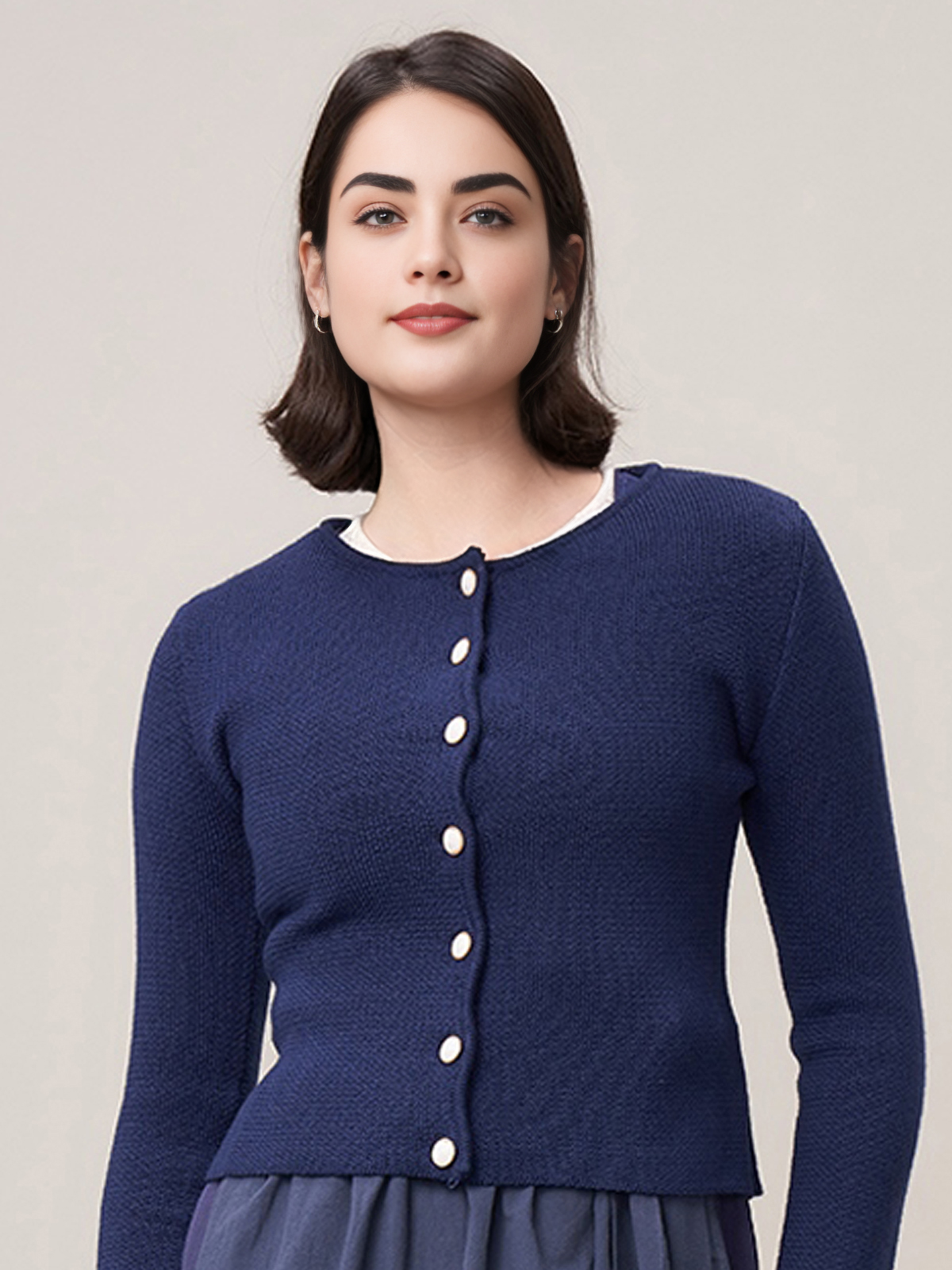 Stylisches Dirndl in Marineblau