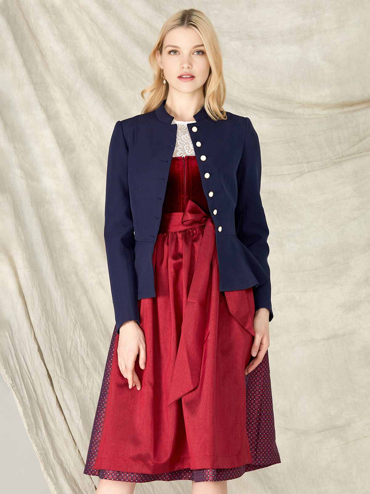 Dirndl in Marineblau als Inspirationsquelle