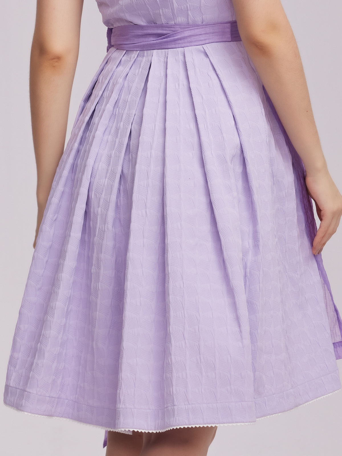 Dirndl rot lang in eleganter Ausführung