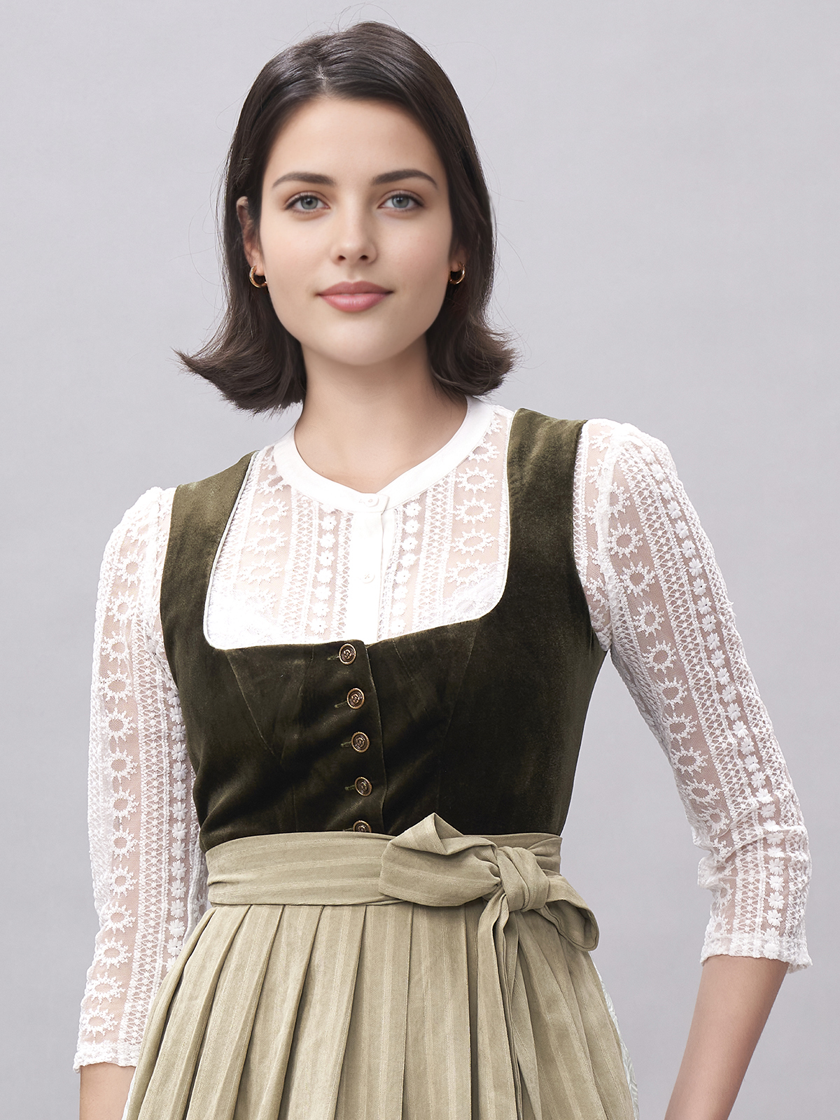 Dirndl in Grün mit floralen Details