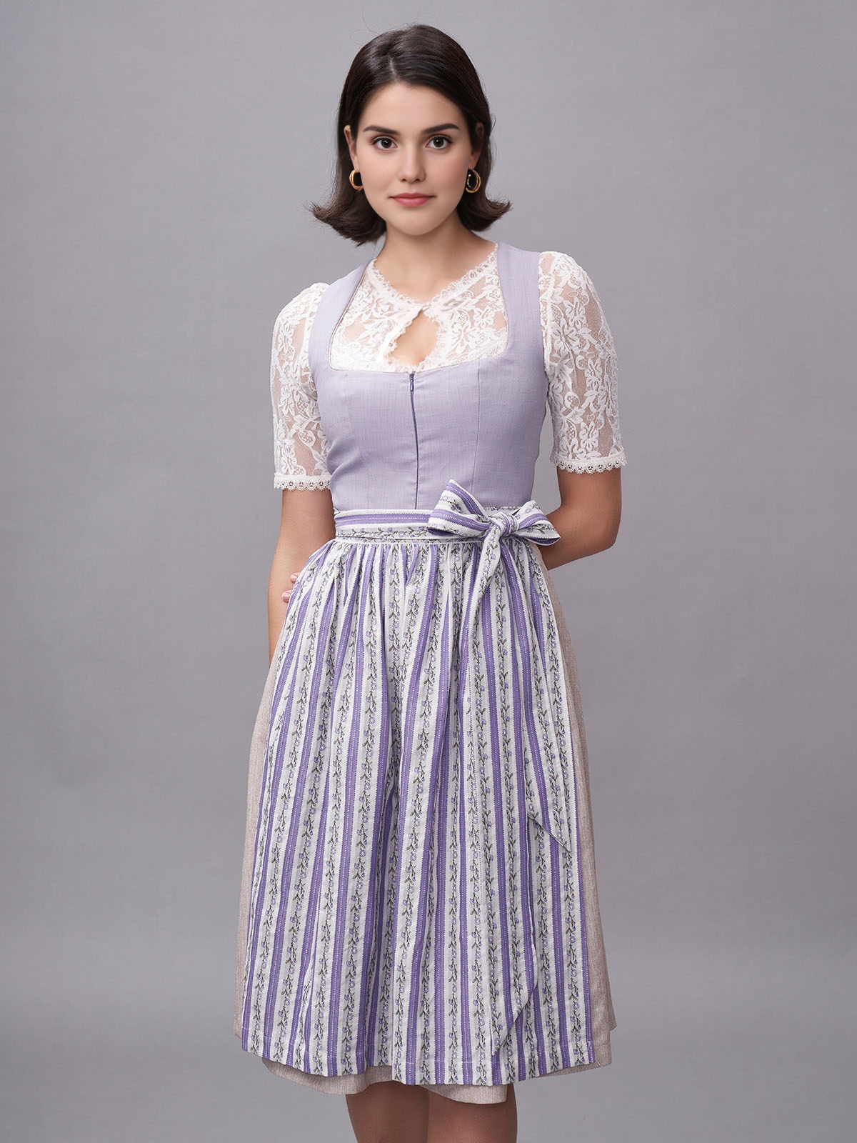 Modernes Dirndl in Lila – perfekt für den urbanen Look