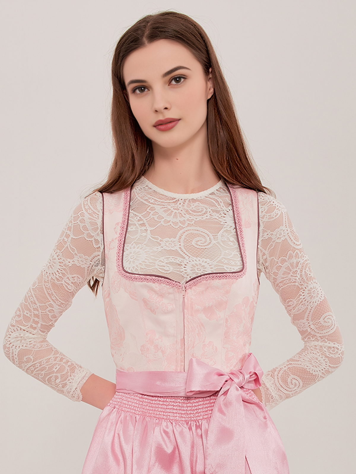 Romantisches hellblaues Dirndl