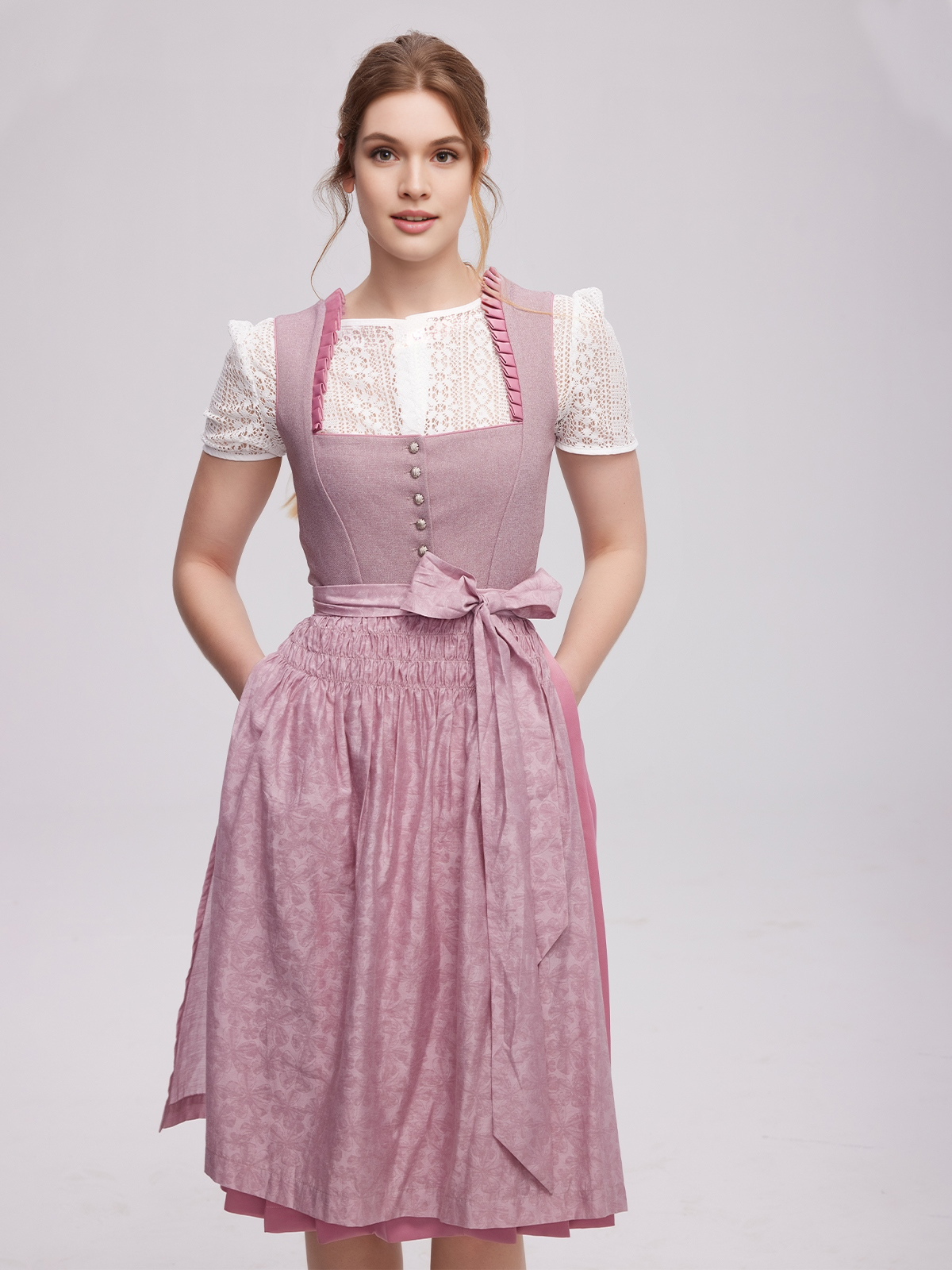 Traditionelles lila Dirndl von Jeinn