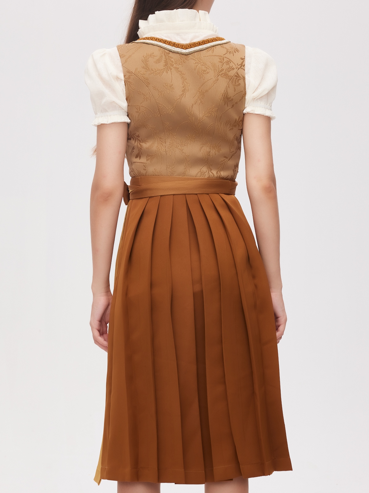 Dirndl in Gelb – Eleganz und Tradition