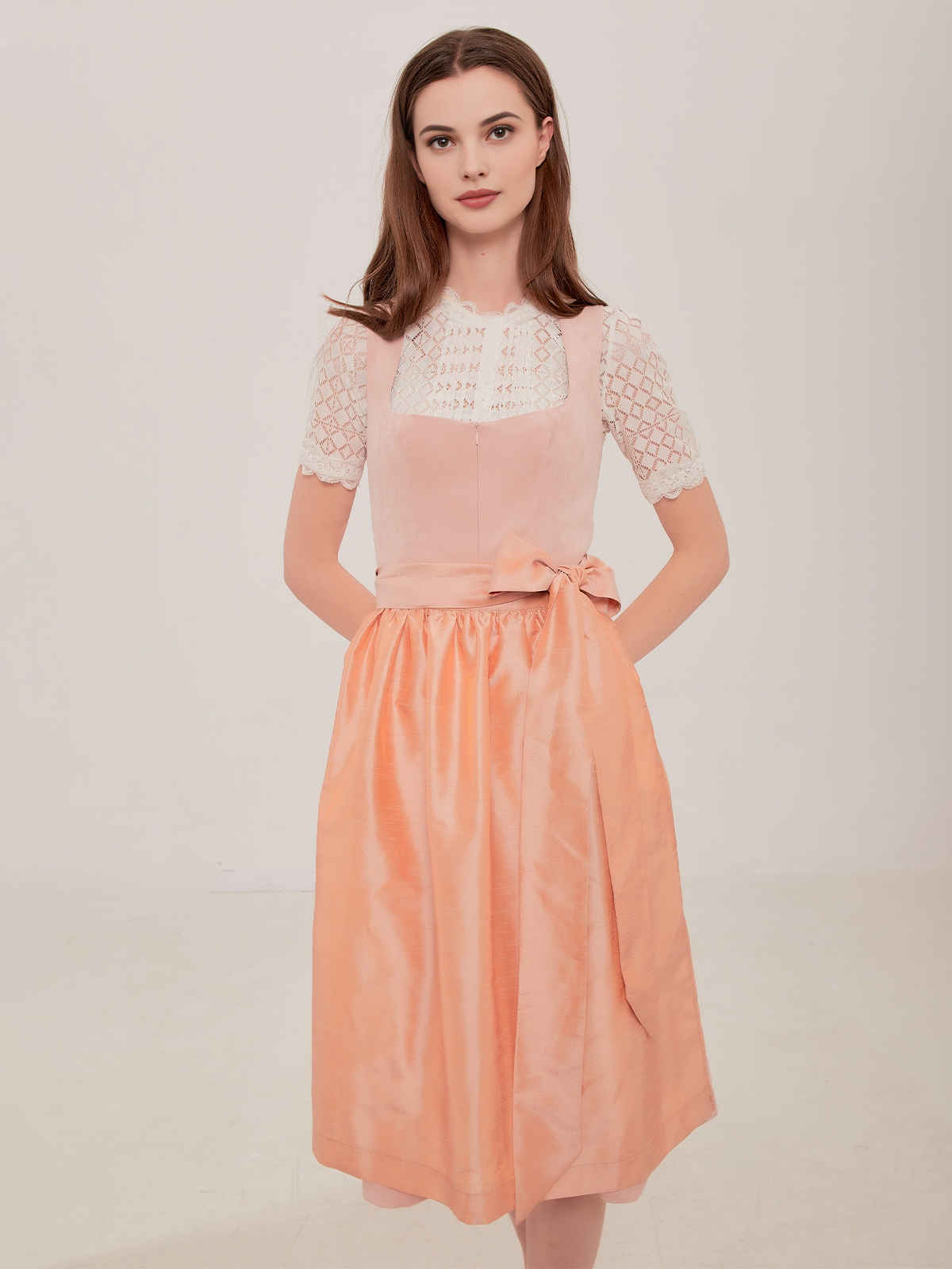 Ehreer Dirndl in Rosa